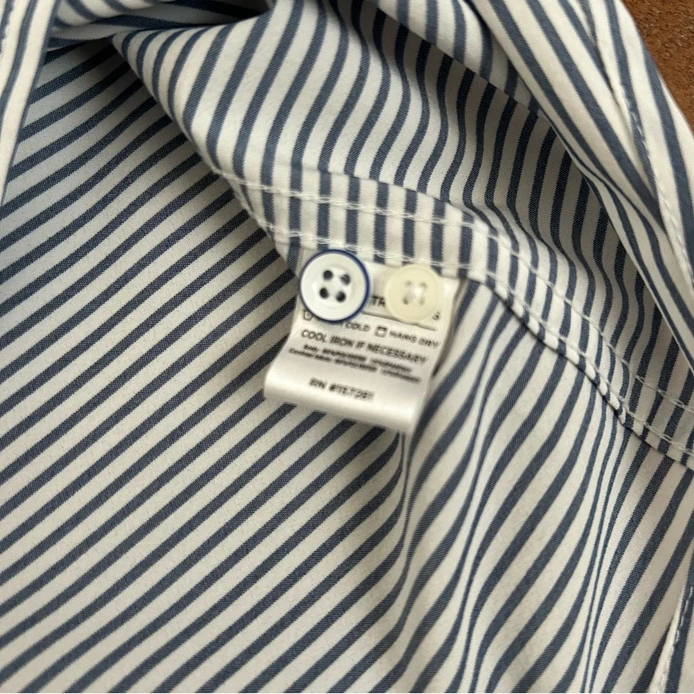 Mizzen+Main Blue and White Striped Casual Button Down Shirt - Picture 12 of 14